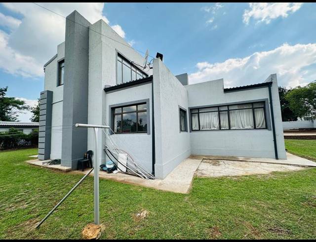 10 BEDROOM HOUSE FOR SALE IN DELVILLE